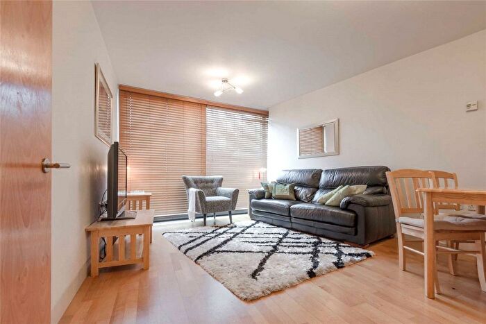 2 Bedroom Flat To Rent In Parliament View, Albert Embankment, SE1