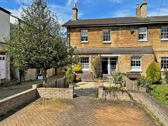 2 Bedroom End Of Terrace House To Rent In Barnack Road, Stamford, PE9