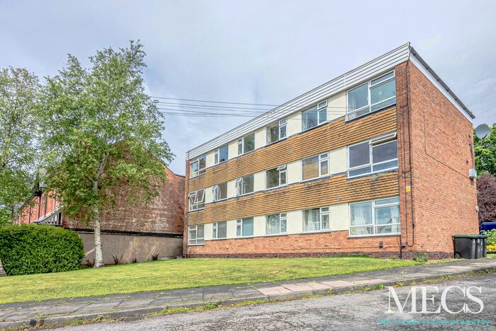 2 Bedroom Flat To Rent In Court Oak Road, Birmingham, B17