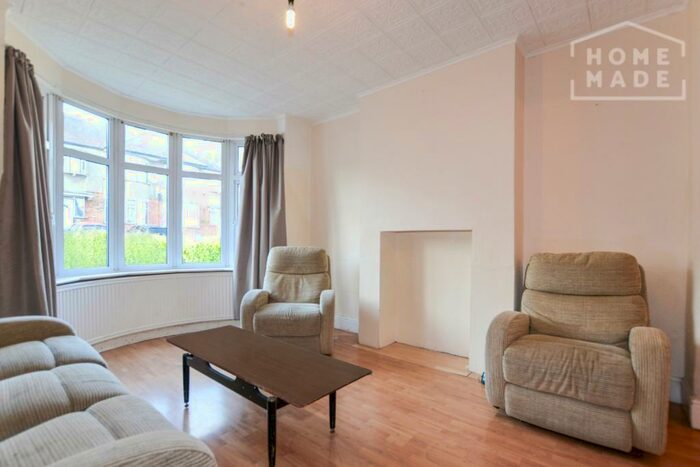 5 Bedroom Terraced House To Rent In North Avenue, West Harrow, HA2