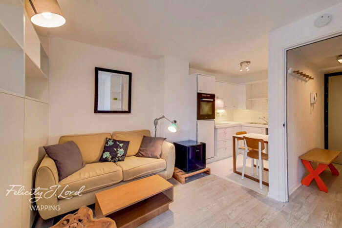 1 Bedroom Flat For Sale In Wapping High Street, London, E1W