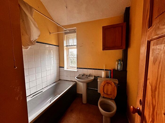3 Bedroom Terraced House For Sale In Chatsworth Road, Rowsley, Matlock, DE4
