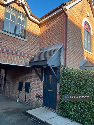 1 Bedroom Semi-Detached House To Rent In Fallowfield, Manchester, M14