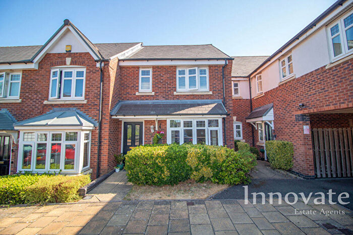 2 Bedroom Terraced House For Sale In Cardinal Close, Birmingham, B17