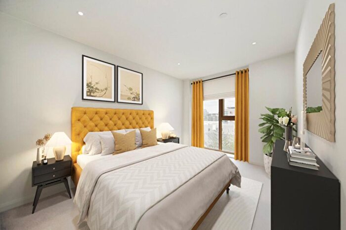 2 Bedroom Flat For Sale In Dod Street, London, E14