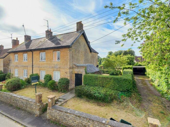 3 Bedroom Semi-Detached House For Sale In East Street, Milborne Port, Sherborne, DT9