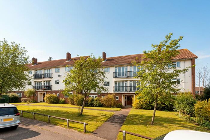1 Bedroom Apartment To Rent In Orchard Croft, Harlow, Essex, CM20