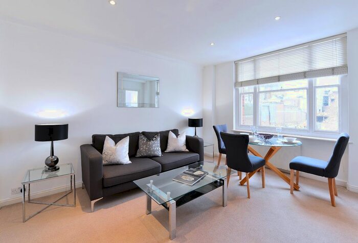 1 Bedroom Flat To Rent In Hill Street, London, W1J