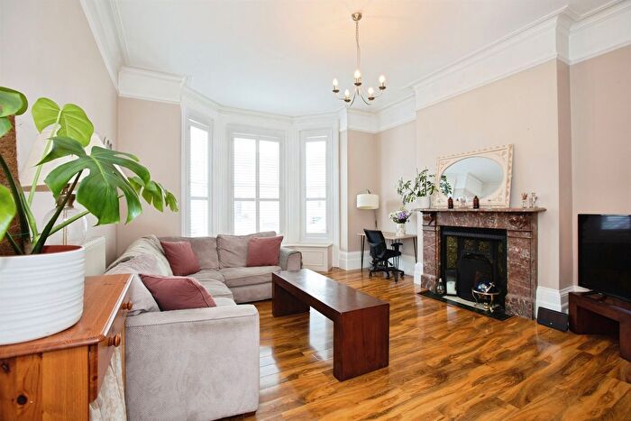 1 Bedroom Flat For Sale In Upper Grosvenor Road, Tunbridge Wells, TN1