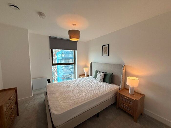 2 Bedroom Apartment To Rent In Lomax Building, Lomax Street, M1