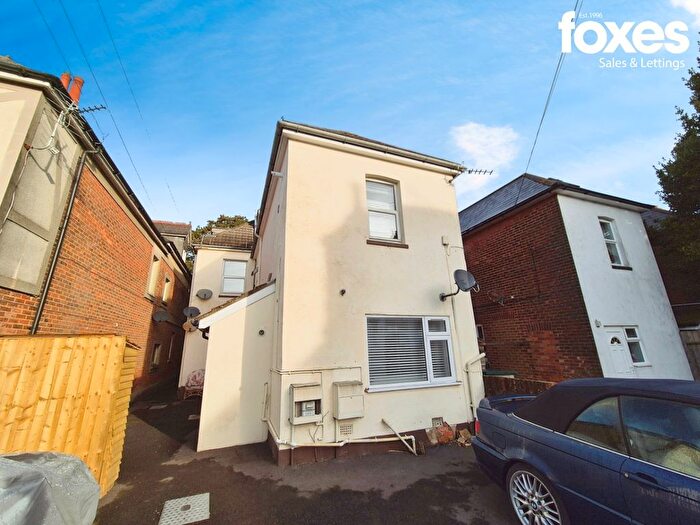 1 Bedroom Flat To Rent In Borthwick Road, Bournemouth, Dorset, BH1