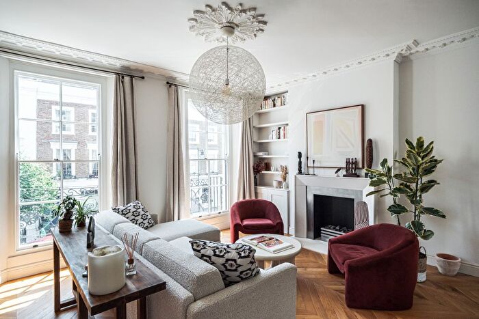 4 Bedroom Terraced House For Sale In Huntingdon Street, Barnsbury, N1