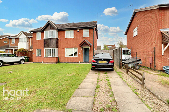 3 Bedroom Semi-Detached House For Sale In Knights Close, Stoney Stanton, LE9