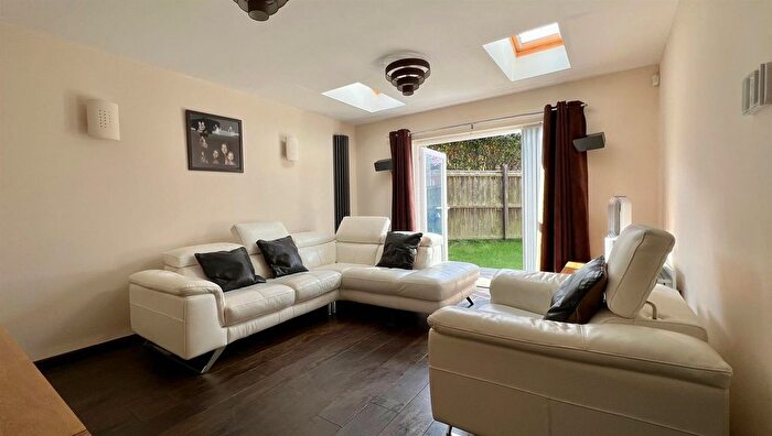 3 Bedroom Semi-Detached House For Sale In Wayside, Marsden, South Shields, NE34