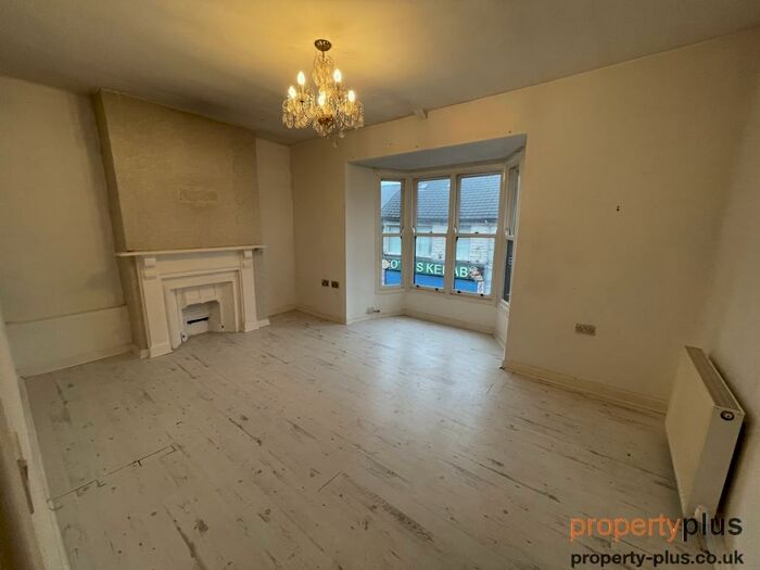 2 Bedroom Flat To Rent In Tylacelyn Road, Penygraig - Penygraig, CF40