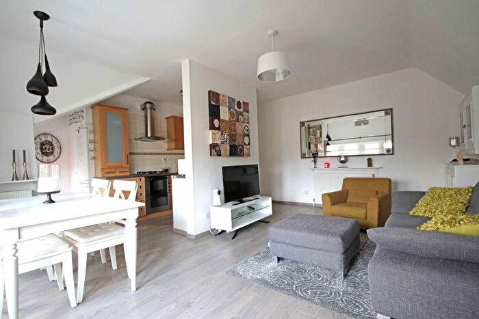 1 Bedroom Flat To Rent In Denbigh Road, London, W13