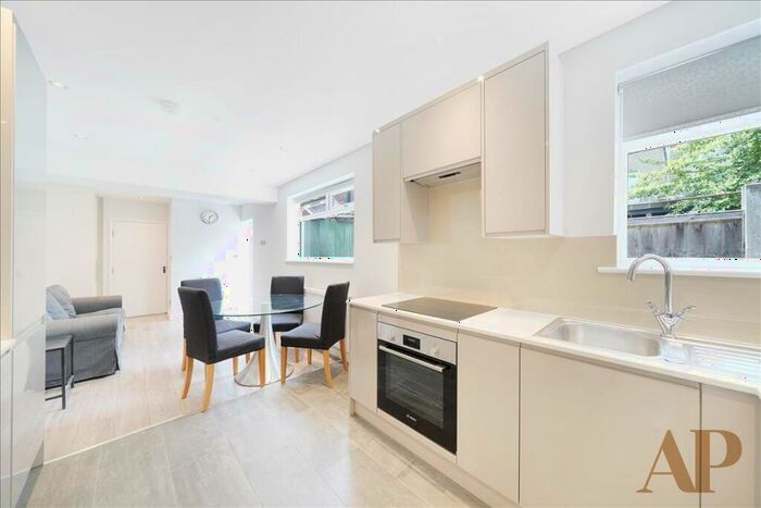 5 Bedroom House To Rent In High Road, Willesden Green, London, NW10