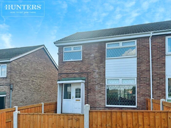 3 Bedroom Town House For Sale In Sunny Bank, High Green, Sheffield, S35