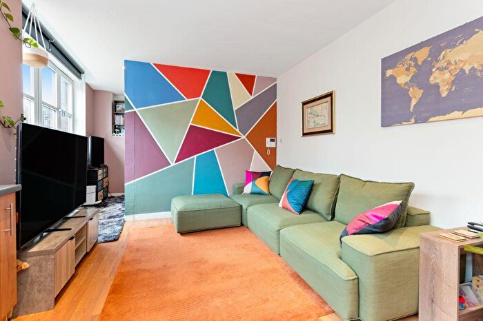 1 Bedroom Flat For Sale In B Dean Bank Lane, Stockbridge, Edinburgh, EH3