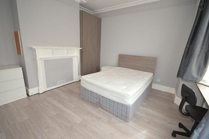 6 Bedroom Detached House To Rent In Stanfield Road, Winton, BH9