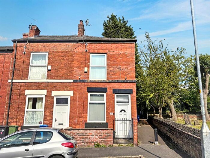 2 Bedroom End Of Terrace House For Sale In Boston Street, Hyde, SK14