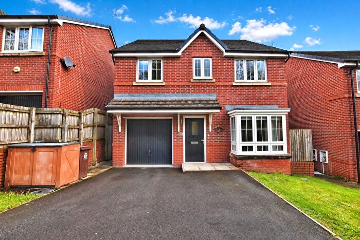 4 Bedroom Detached House For Sale In Tarnside Close, Smallbridge, Rochdale, Greater Manchester, OL16