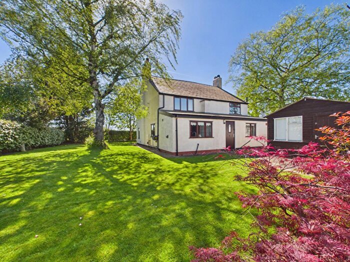 3 Bedroom Cottage For Sale In Lumber Lane, Burtonwood, Warrington, WA5