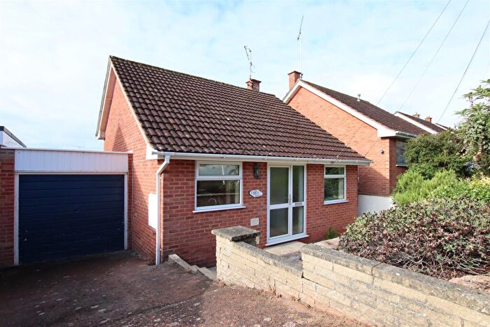 3 Bedroom Link Detached House For Sale In Chancellors Way, Beacon Heath, Exeter, EX4