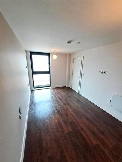 1 Bedroom Flat To Rent In West Waterloo Place, Triskelion Way, Liverpool, L3