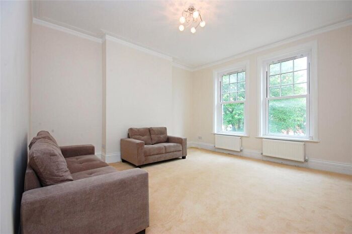 2 Bedroom Apartment To Rent In Blenheim Gardens, London, NW2
