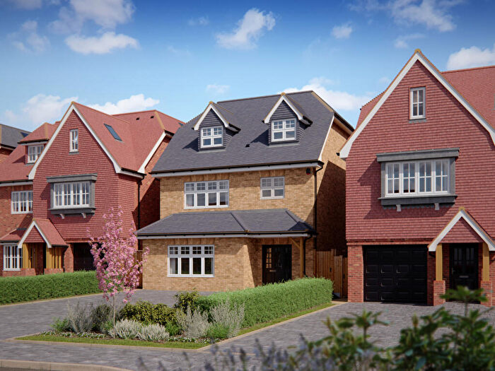 3 Bedroom Detached House For Sale In Hall Lane, Upminster, RM14