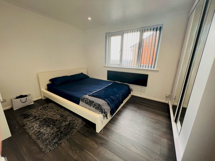 1 Bedroom Terraced House To Rent In Burket Close, Southall, Greater London UB2