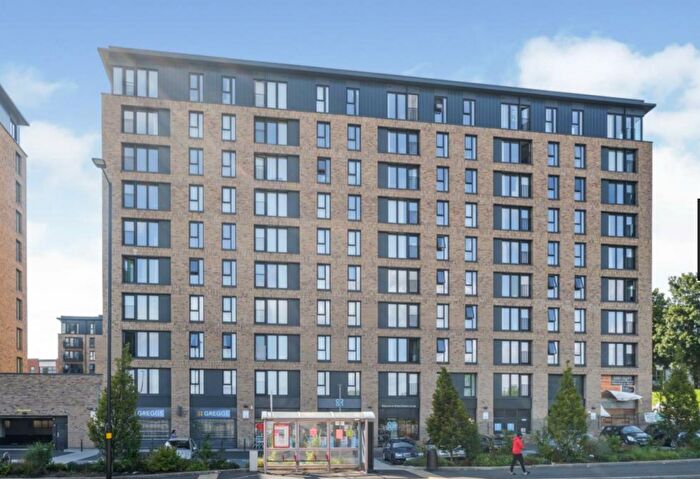 2 Bedroom Apartment To Rent In Lexington Gardens, Birmingham, B15