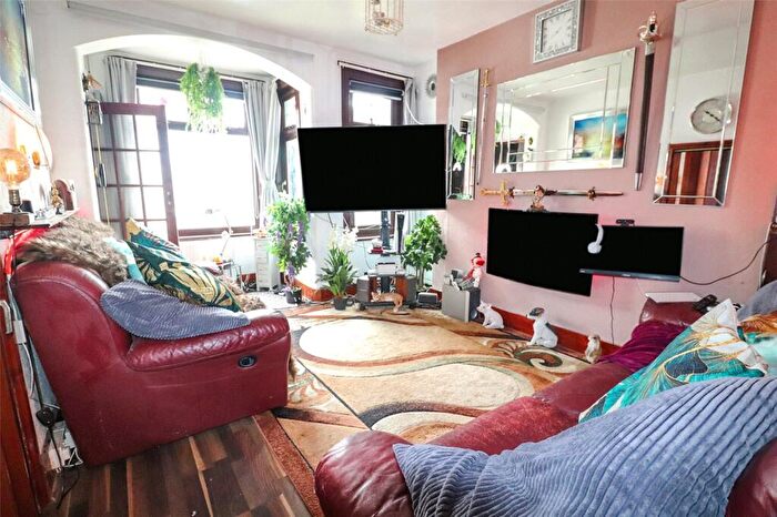 3 Bedroom Terraced House For Sale In Hazel Road, Erith, DA8