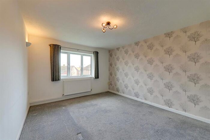 1 Bedroom Flat For Sale In Dominion Road, Worthing, BN14
