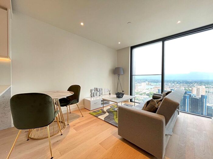 1 Bedroom Flat To Rent In Marsh Wall, London, E14