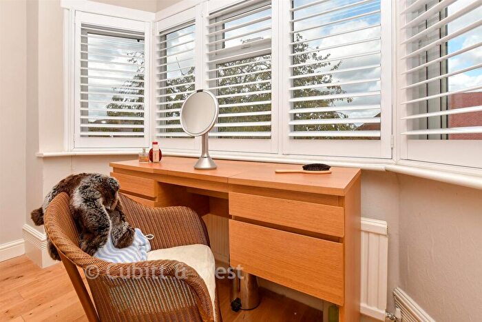 3 Bedroom Terraced House For Sale In Sandersfield Road, Banstead, Surrey, SM7