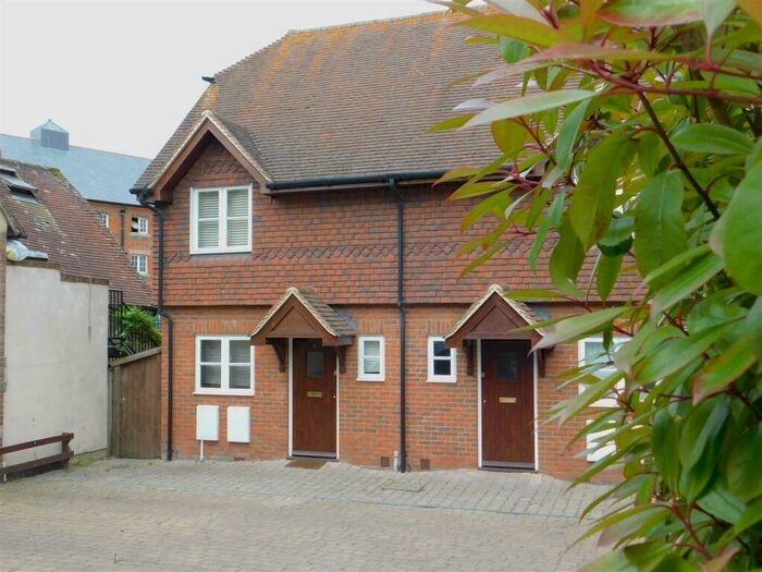3 Bedroom End Of Terrace House To Rent In Letcombe Mews, Wantage, OX12