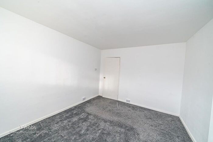 3 Bedroom Terraced House For Sale In Hadley Way, Walsall, WS2