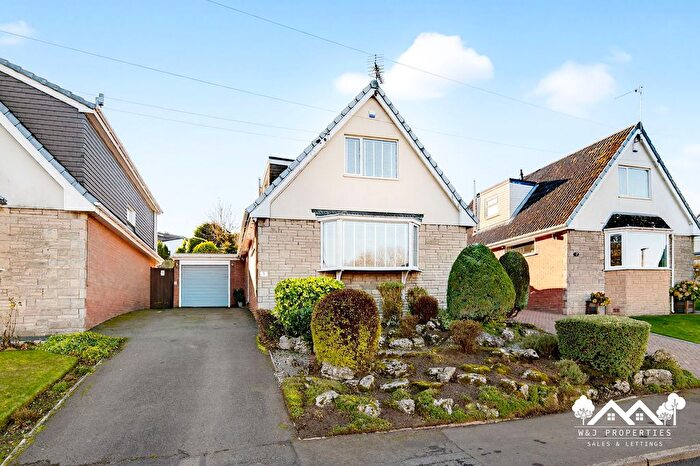 3 Bedroom Detached House For Sale In Earls Drive, Hoddlesden, Darwen, BB3