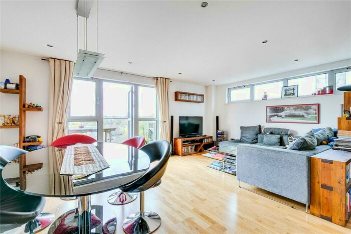 2 Bedroom Flat To Rent In Southgate Road, De Beauvoir Town, N1