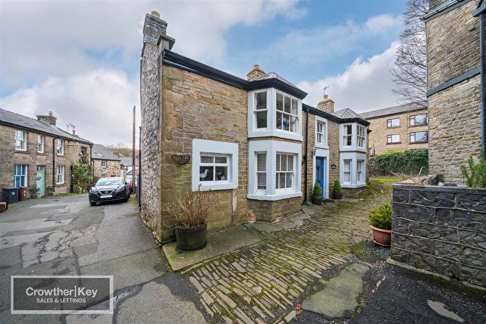 3 Bedroom Property To Rent In Church Street, Buxton, SK17