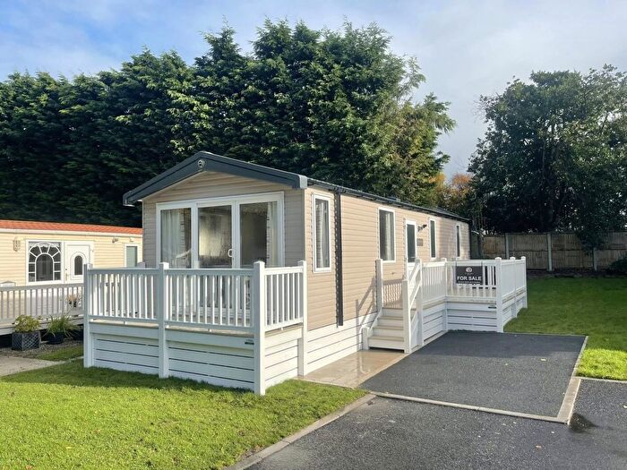 2 Bedroom Mobile/park Home For Sale In Crook O Lune, Lancaster, LA2