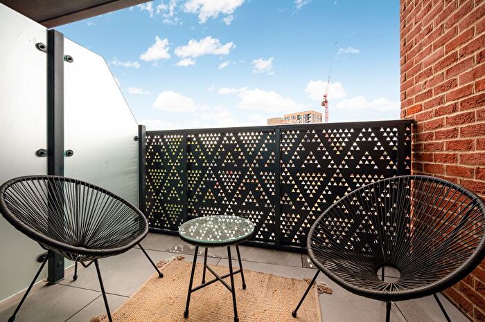 1 Bedroom Flat For Sale In Caxton Square, Alexandra Park Borders, London, N22