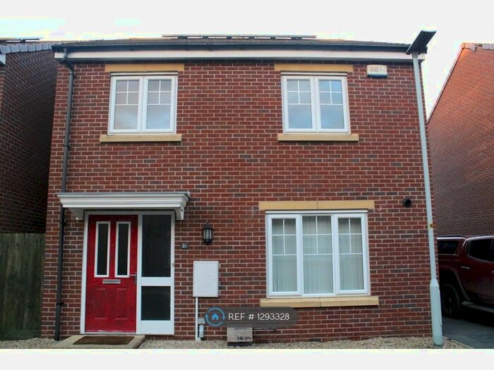 4 Bedroom Detached House To Rent In Canal Court, Gloucester GL2