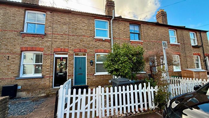 2 Bedroom Terraced House To Rent In South Primrose Hill, Chelmsford, CM1