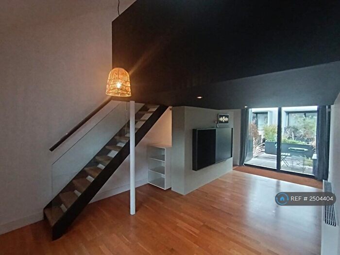 2 Bedroom Terraced House To Rent In Fir Street, Salford, M6