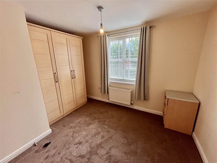 2 Bedroom Flat To Rent In Riddles Court, Watnall, Nottingham, NG16