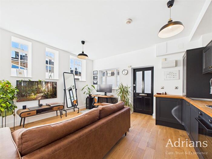 1 Bedroom Flat For Sale In Devon Mews, Anchor Street, Chelmsford, CM2