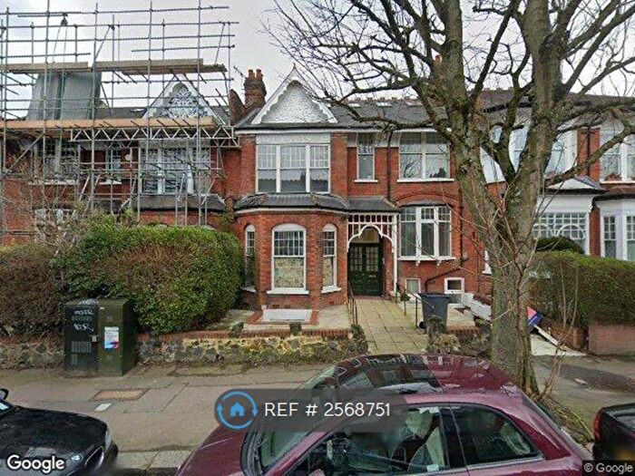 3 Bedroom Flat To Rent In Dukes Avenue, London, N10